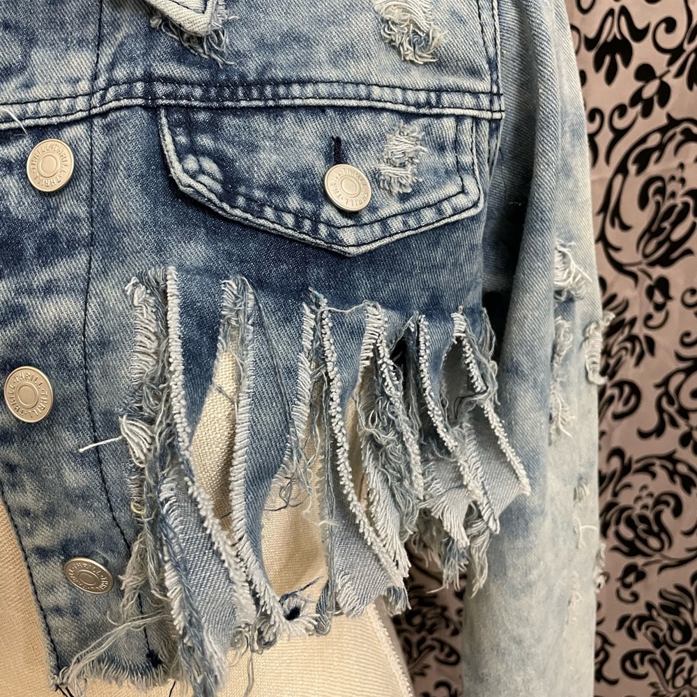 Denim jacket - Picture 7 of 11